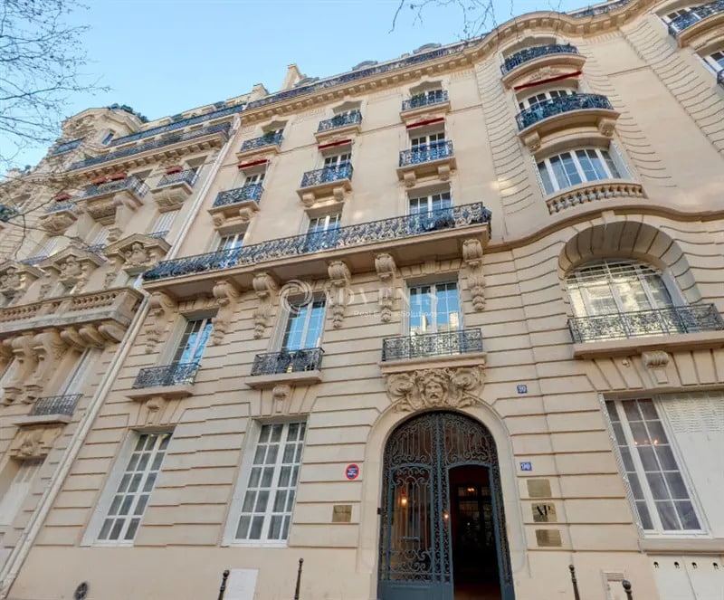Vente Bureaux 127 m² - Photo 1