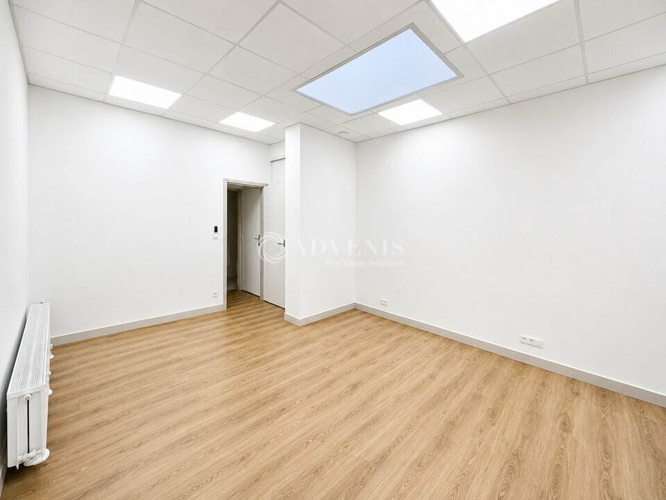 Build-to-Rent in Paris for sale Building Photo- Image 1 of 7