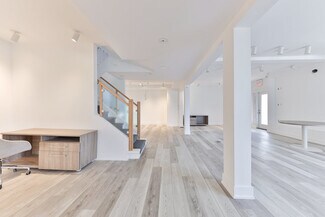 More details for 15 Mississauga Rd S, Mississauga, ON - Office to Rent