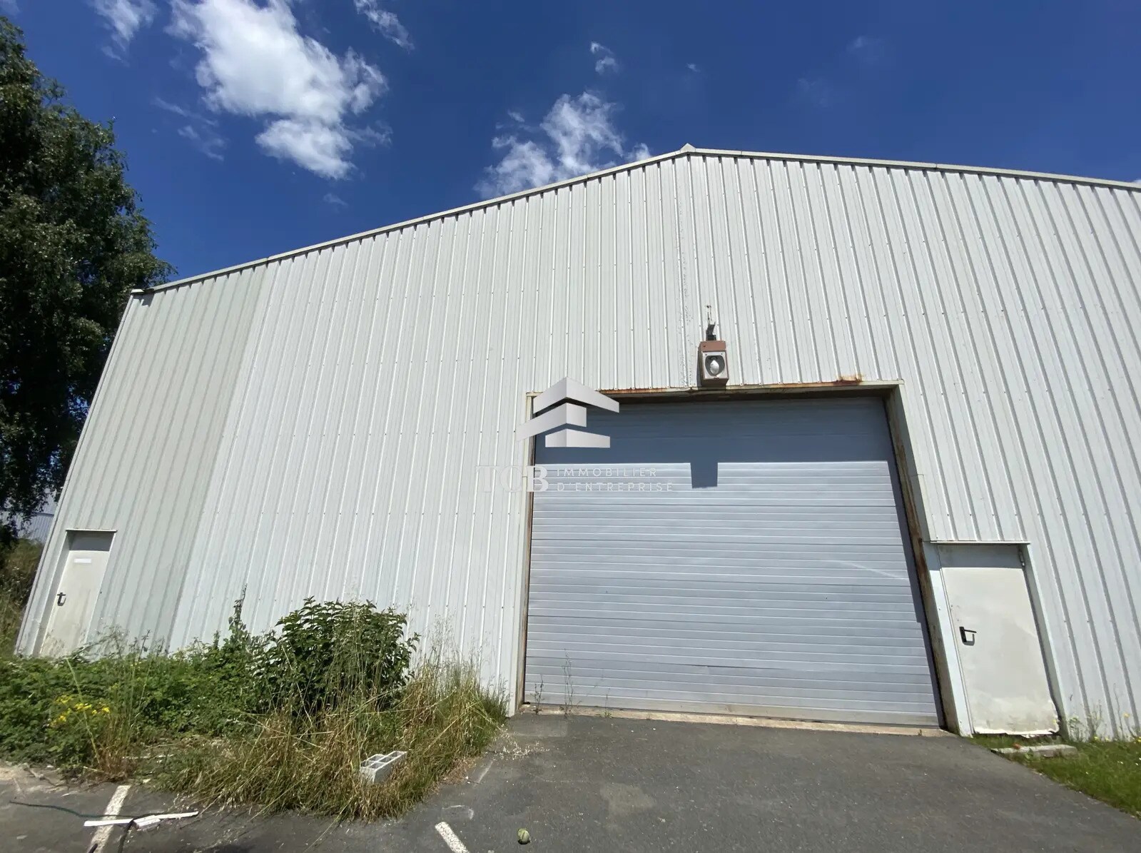 Light Industrial in Saint-Herblain to rent Building Photo- Image 1 of 12