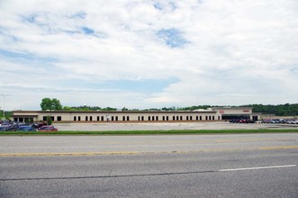 1901-1911 E Edwardsville Rd, Wood River, IL for sale Building Photo- Image 1 of 1