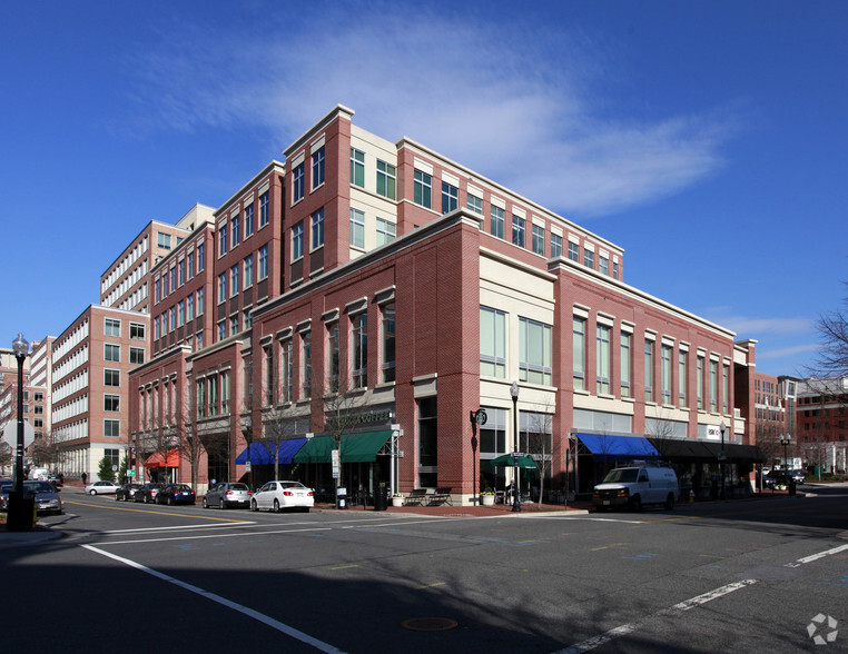 1925 Ballenger Ave, Alexandria, VA for rent - Building Photo - Image 1 of 14