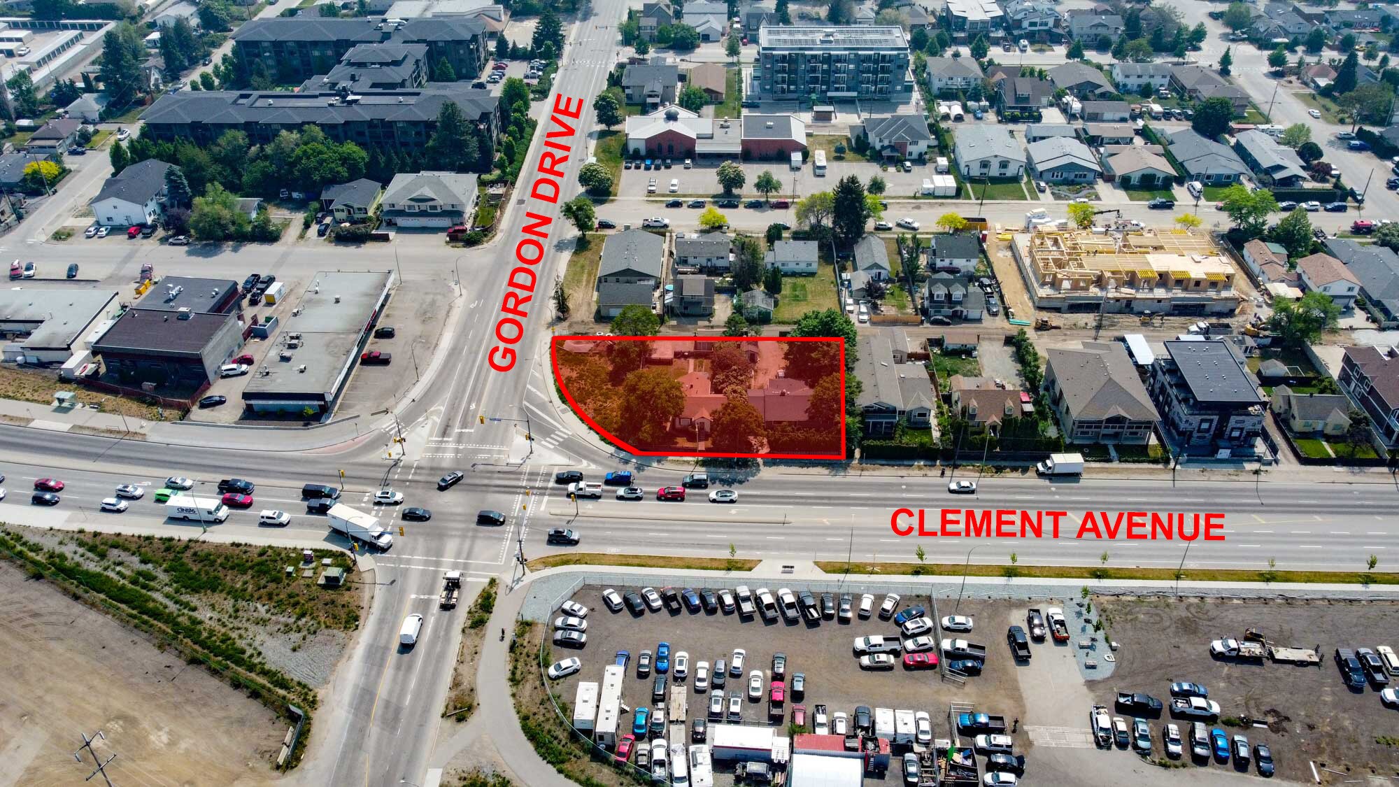 1089 Clement Av, Kelowna, BC for sale Primary Photo- Image 1 of 1