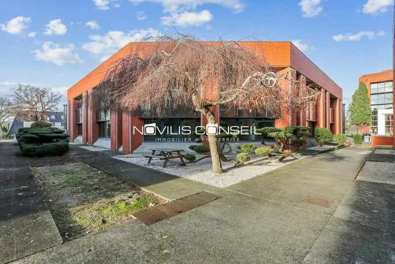 Office in Labège to rent - Building Photo - Image 1 of 28