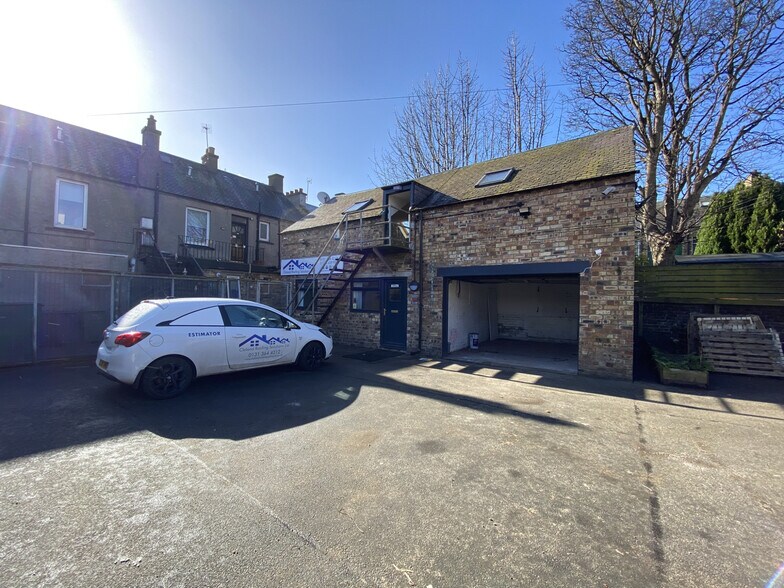 6A Lothian St, Bonnyrigg to rent - Building Photo - Image 2 of 6