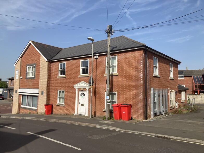 High St, Gillingham for rent - Building Photo - Image 1 of 1