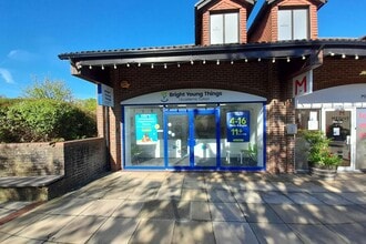 Chineham Centre, Chineham to rent Building Photo- Image 1 of 3
