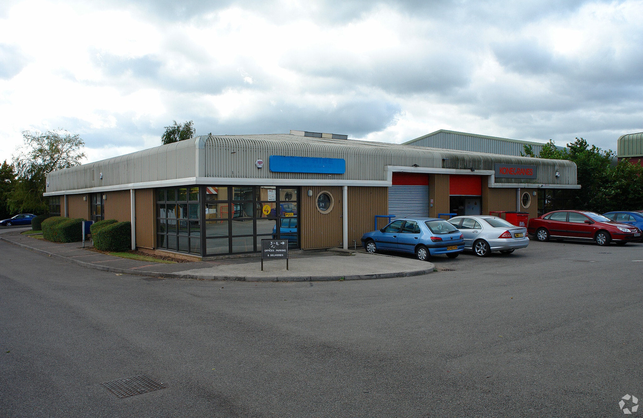 Hill St, Cwmbran for sale Primary Photo- Image 1 of 1