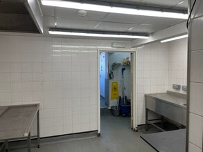 2 Marine Parade W, Clacton On Sea to rent Interior Photo- Image 2 of 21