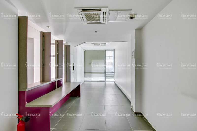 Office in Paris for sale - Interior Photo - Image 2 of 3