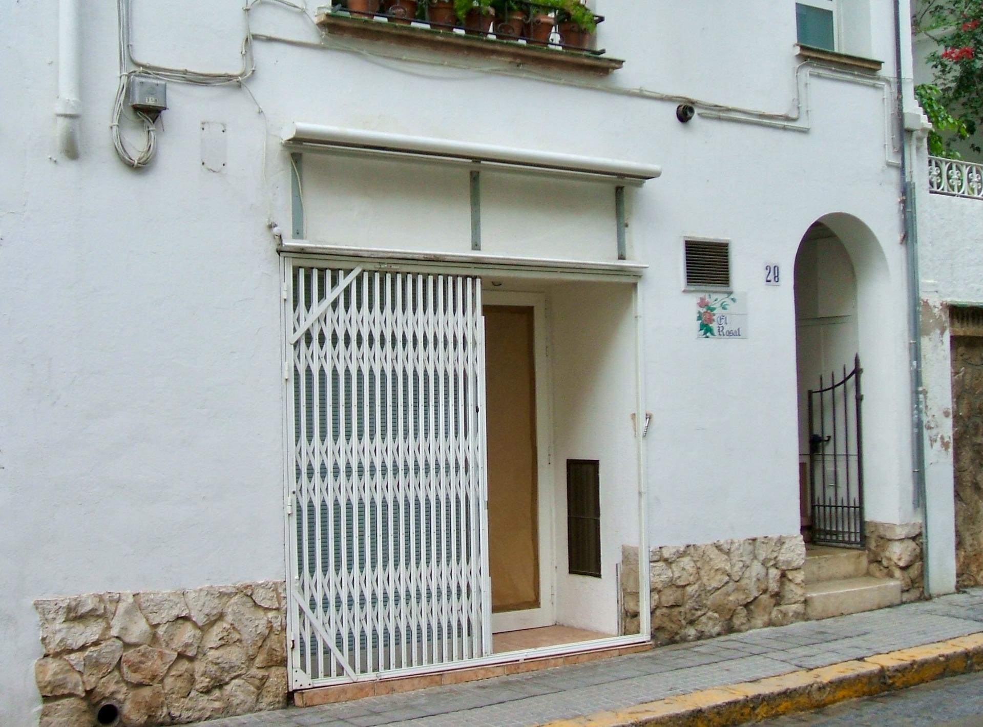 Retail in Sitges, Barcelona to rent Building Photo- Image 1 of 3