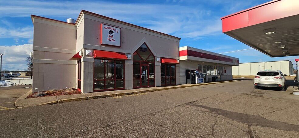 1456 Kennedy Rd, Chippewa Falls, WI to rent - Building Photo - Image 1 of 12