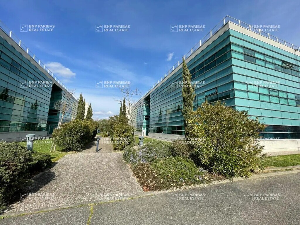 Location Bureaux 187 m² à 1 325 m² - Photo 1