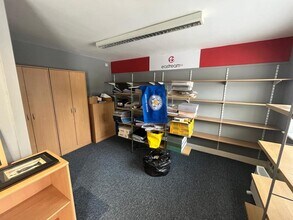 19 Church St, Oadby to rent Interior Photo- Image 2 of 4