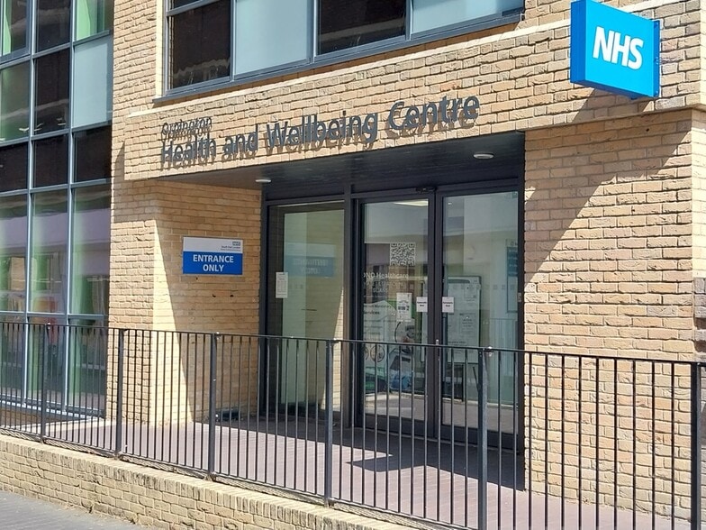 19 Homefield Rise, Orpington to rent - Building Photo - Image 3 of 7