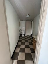 12416 N 28th Dr, Phoenix, AZ to rent Interior Photo- Image 2 of 10