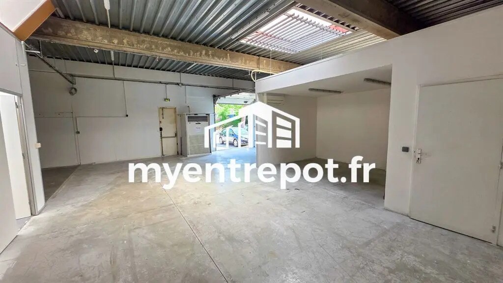 Light Industrial in Aubagne to rent Interior Photo- Image 1 of 8
