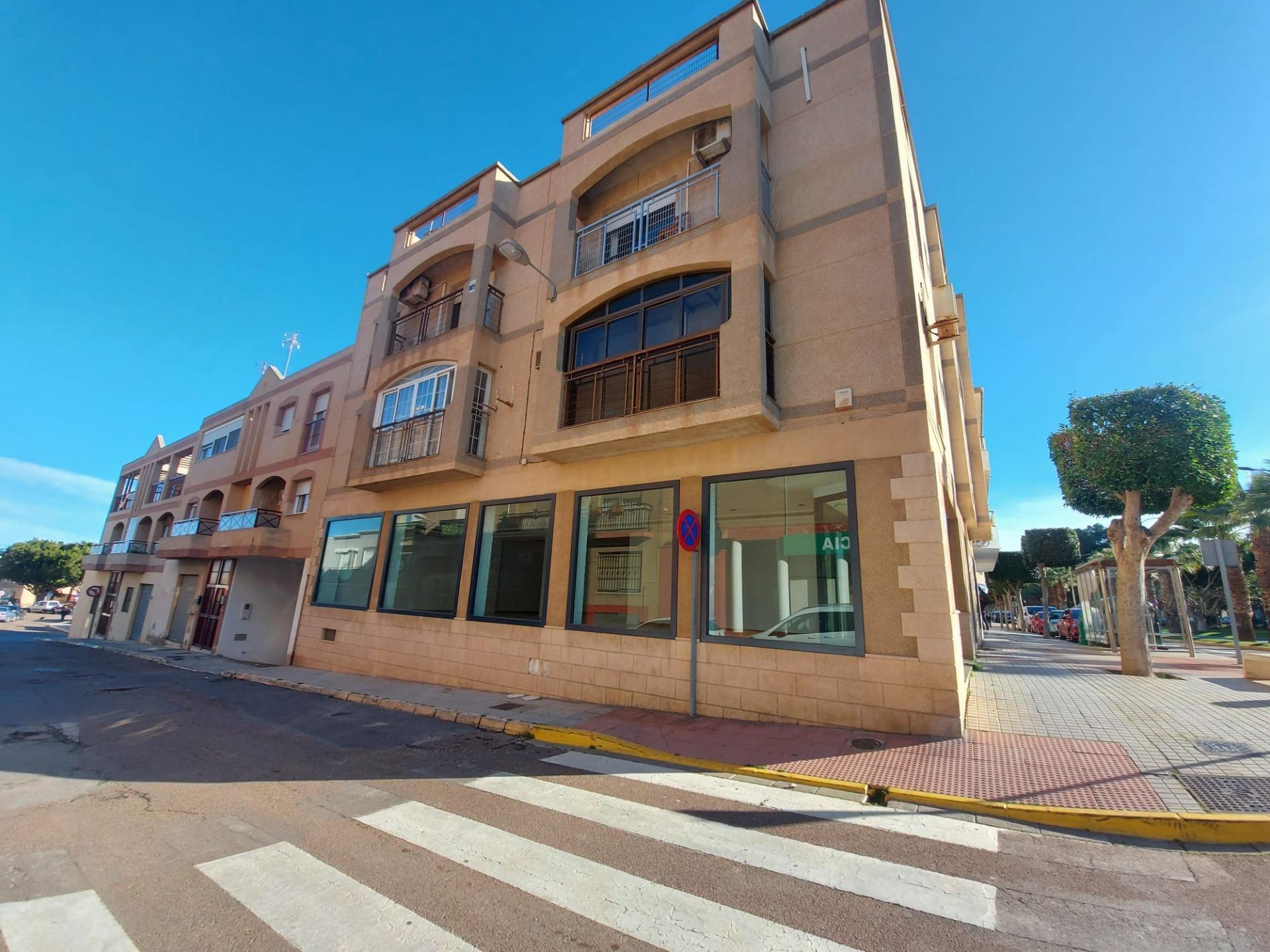 Retail in El Ejido, Almería to rent Primary Photo- Image 1 of 14