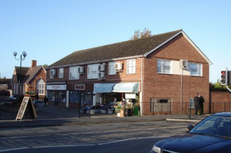 More details for 4-6 The Precinct, Wellesbourne - Office for Rent