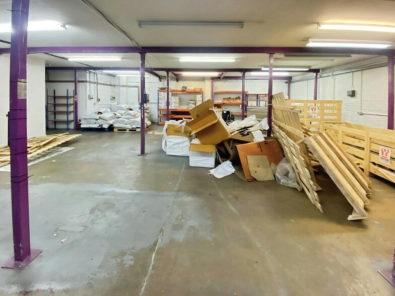 61-73 Loverock Rd, Reading to rent - Building Photo - Image 3 of 20