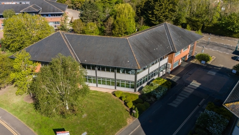 Occam Rd, Guildford to rent - Building Photo - Image 3 of 3