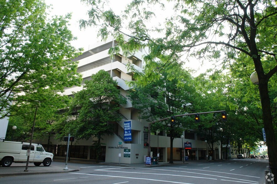 101-119 SW Market St, Portland, OR for rent - Building Photo - Image 3 of 4