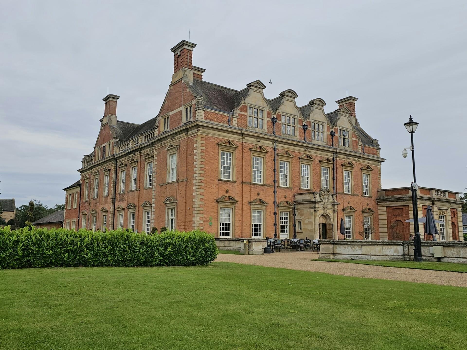 Hall Dr, Middlesbrough to rent Primary Photo- Image 1 of 3