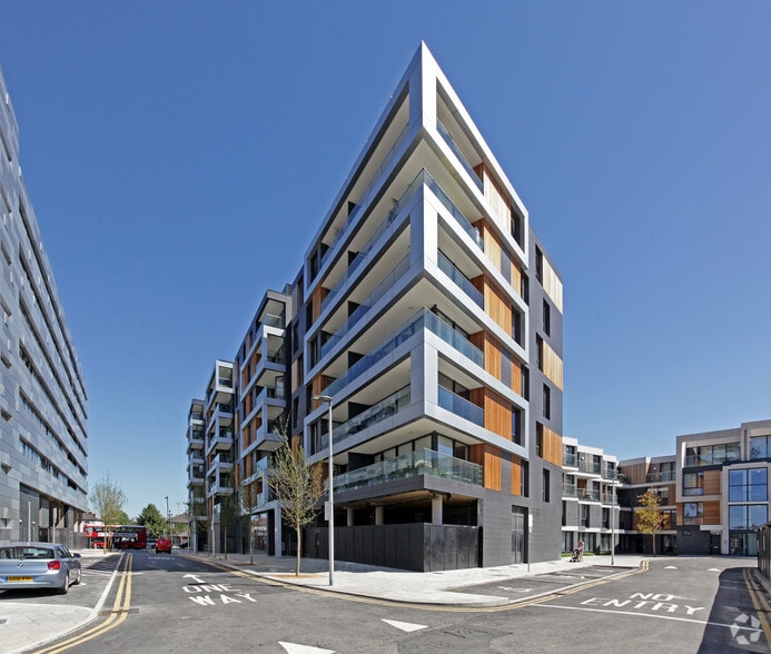 1-2 Woolwich Rd, London to rent - Building Photo - Image 3 of 11