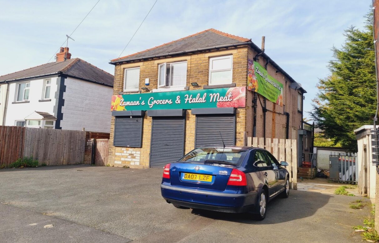 21 Woodale Av, Bradford for sale Primary Photo- Image 1 of 1