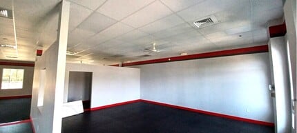 5683-5693 SE Crooked Oak Ave, Hobe Sound, FL to rent Building Photo- Image 2 of 6