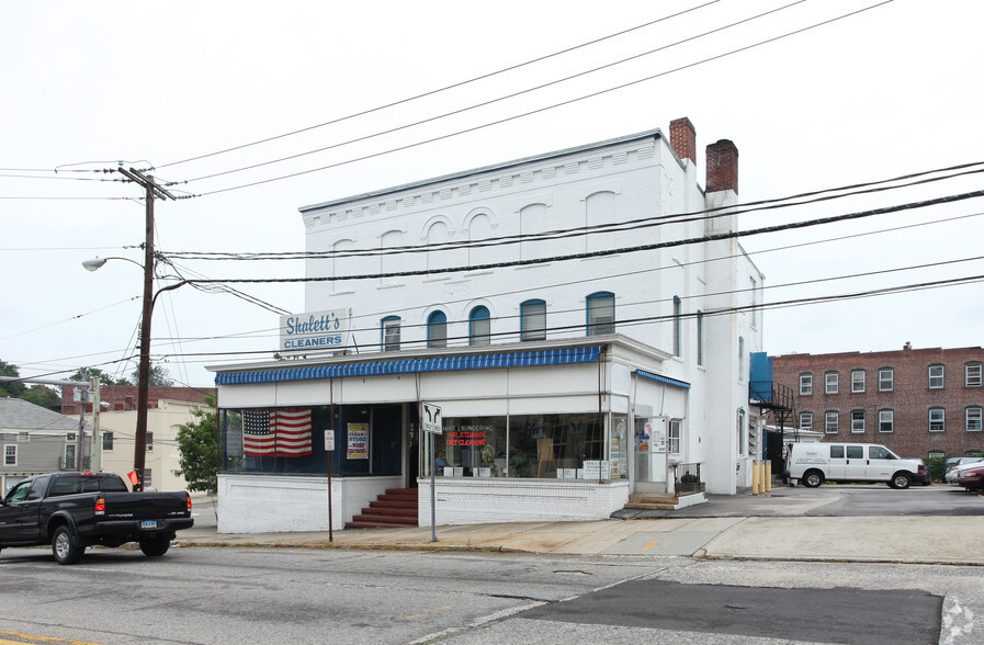 2 Montauk Ave, New London, CT for sale - Primary Photo - Image 1 of 1