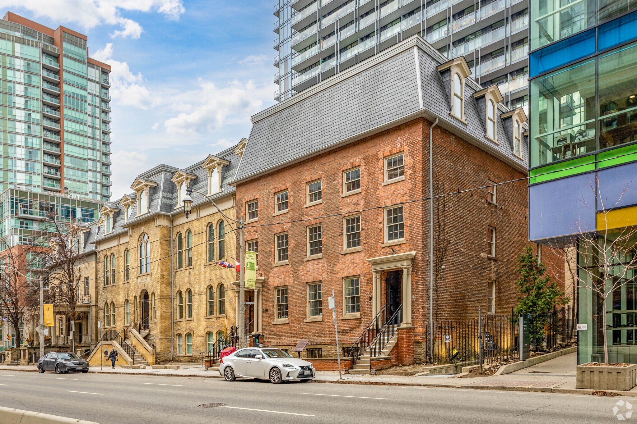 252-264 Adelaide St E, Toronto, ON to rent Building Photo- Image 1 of 12