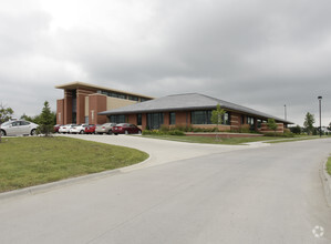 425 Fallbrook Blvd, Lincoln, NE for sale Primary Photo- Image 1 of 1