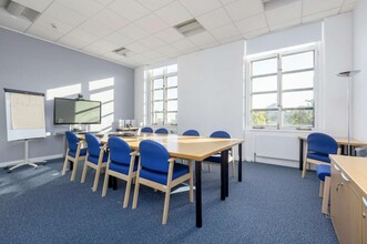 12-13 St Andrew Sq, Edinburgh to rent Interior Photo- Image 2 of 4