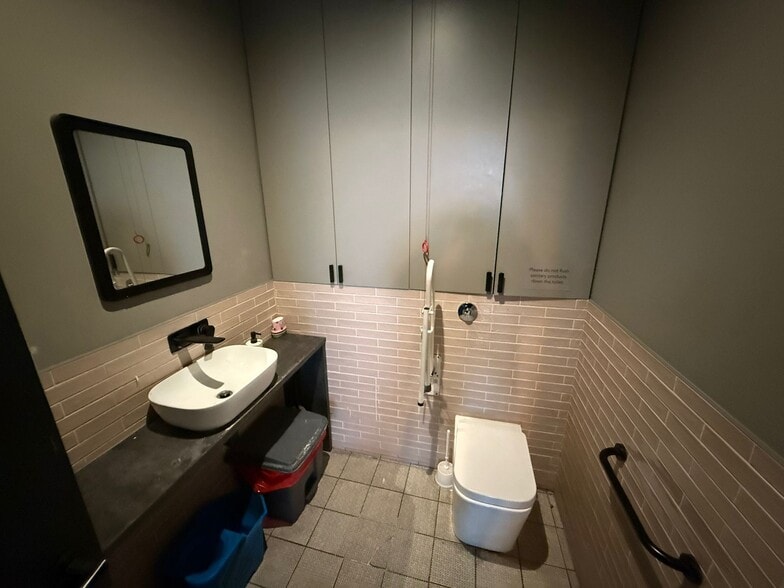 134-134G Kingsland Rd, London for sale - Interior Photo - Image 3 of 16