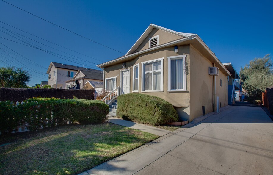 1245-1247 E 40th Pl, Los Angeles, CA for sale - Building Photo - Image 1 of 1