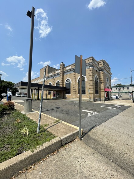 891 Brunswick Ave, Trenton, NJ for rent - Building Photo - Image 2 of 15