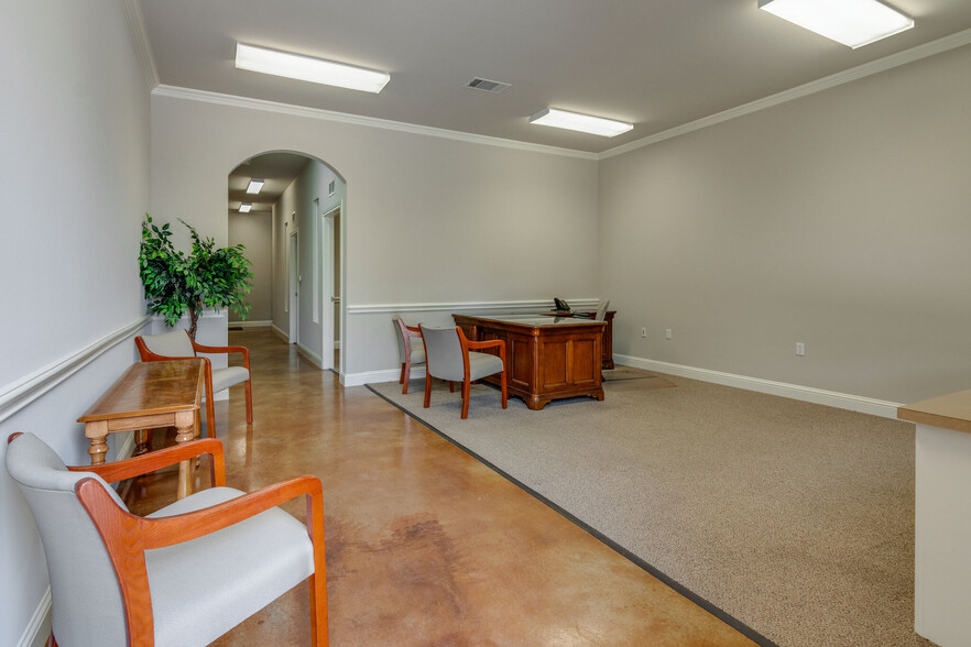 807 Bluebonnet Dr, Keller, TX for rent - Interior Photo - Image 3 of 7