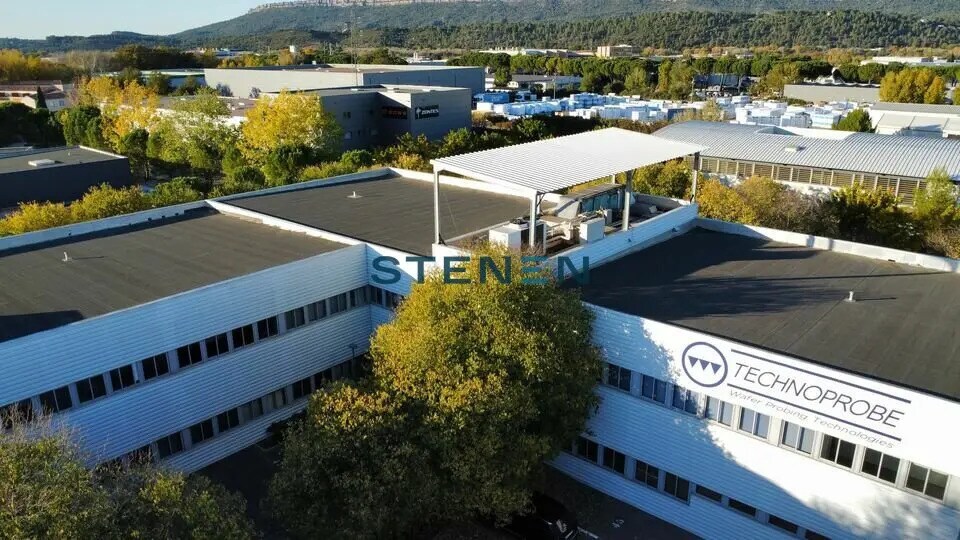 Office in Rousset to rent - Primary Photo - Image 2 of 11