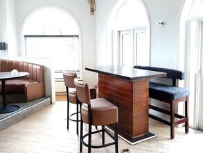 2 Barrington Rd, Altrincham to rent Interior Photo- Image 1 of 3