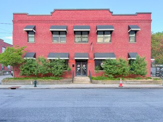 More details for 121 S Lewis St, Staunton, VA - Retail to Rent