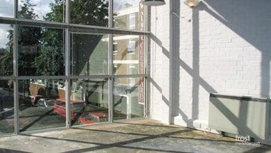 225-227 Walmer Rd, London to rent Interior Photo- Image 1 of 2