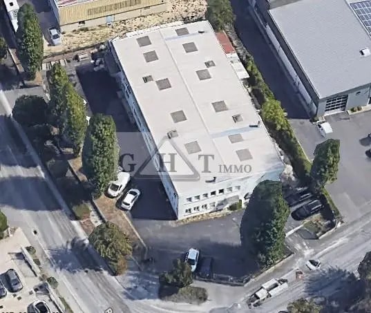 Vente Entrepôt 1 100 m² - Photo 1