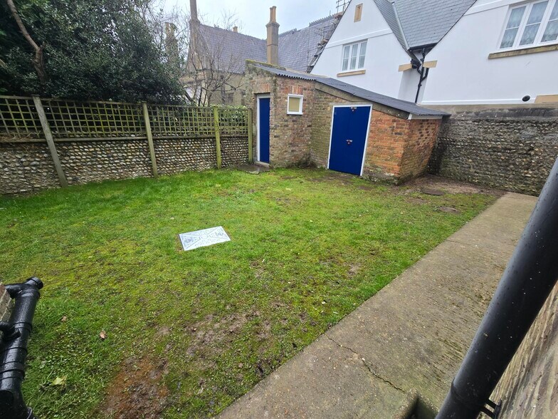 50 Grafton Rd, Worthing to rent - Building Photo - Image 2 of 3