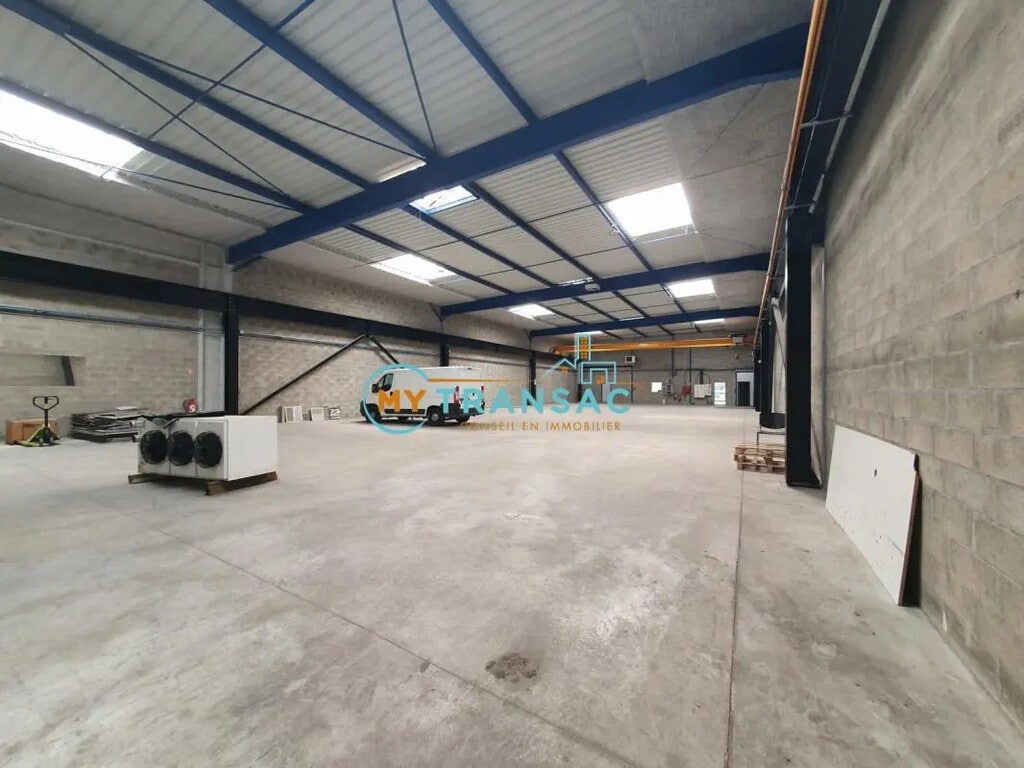 Location Local d'activités 1 095 m² à 3 335 m² - Photo 1