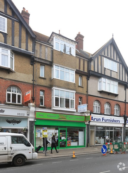 21 Beach Rd, Littlehampton for sale - Building Photo - Image 1 of 2