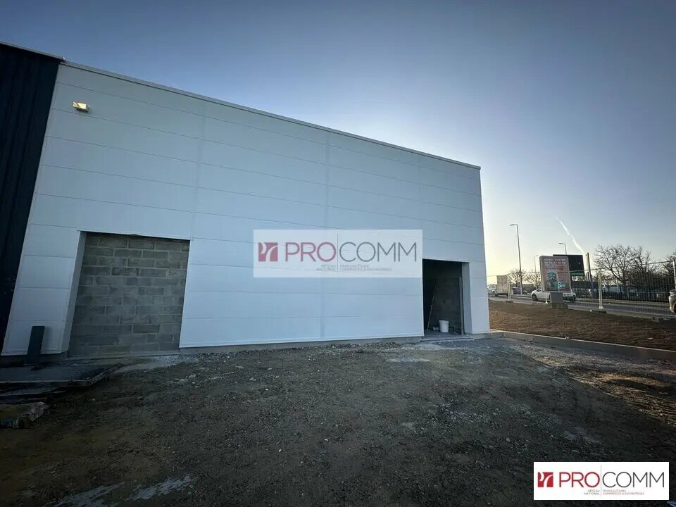Location Commerce 417 m² - Photo 1