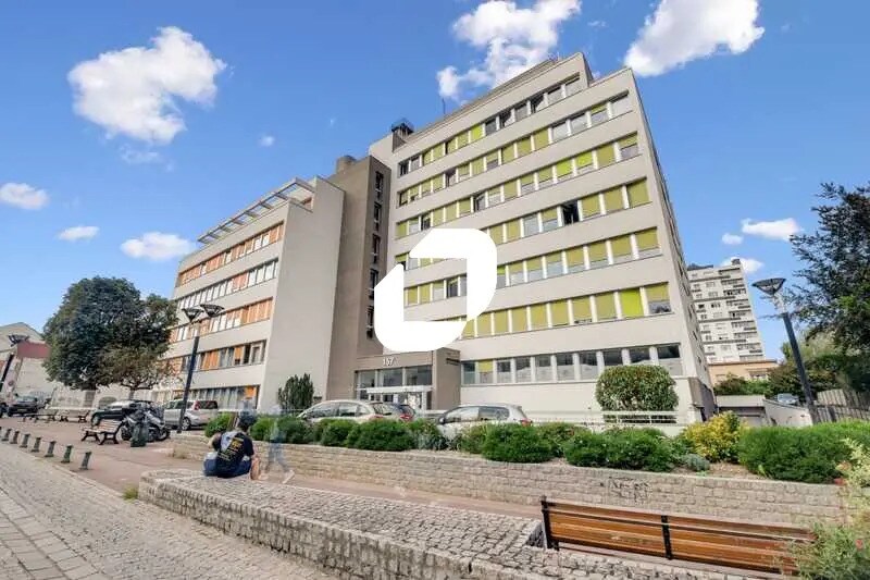 157 Rue Des Blains, Bagneux to rent Primary Photo- Image 1 of 31