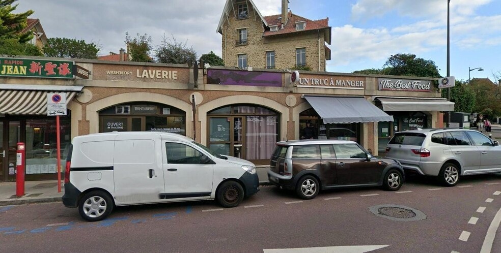 Retail in Versailles to rent - Building Photo - Image 2 of 6