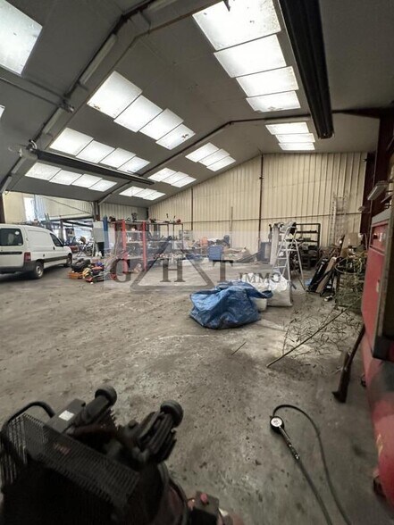 in Lagny-le-Sec for sale - Interior Photo - Image 2 of 16